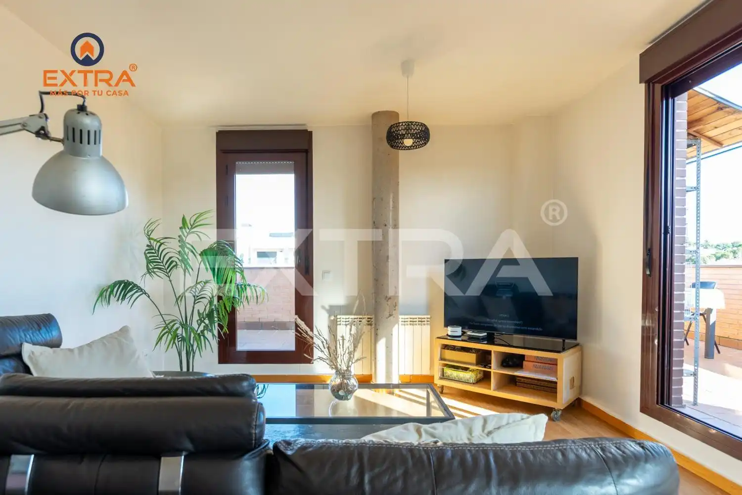 Sala de estar de Ático en venta en Las Rozas de Madrid con Calefacción, Jardín privado y Terraza