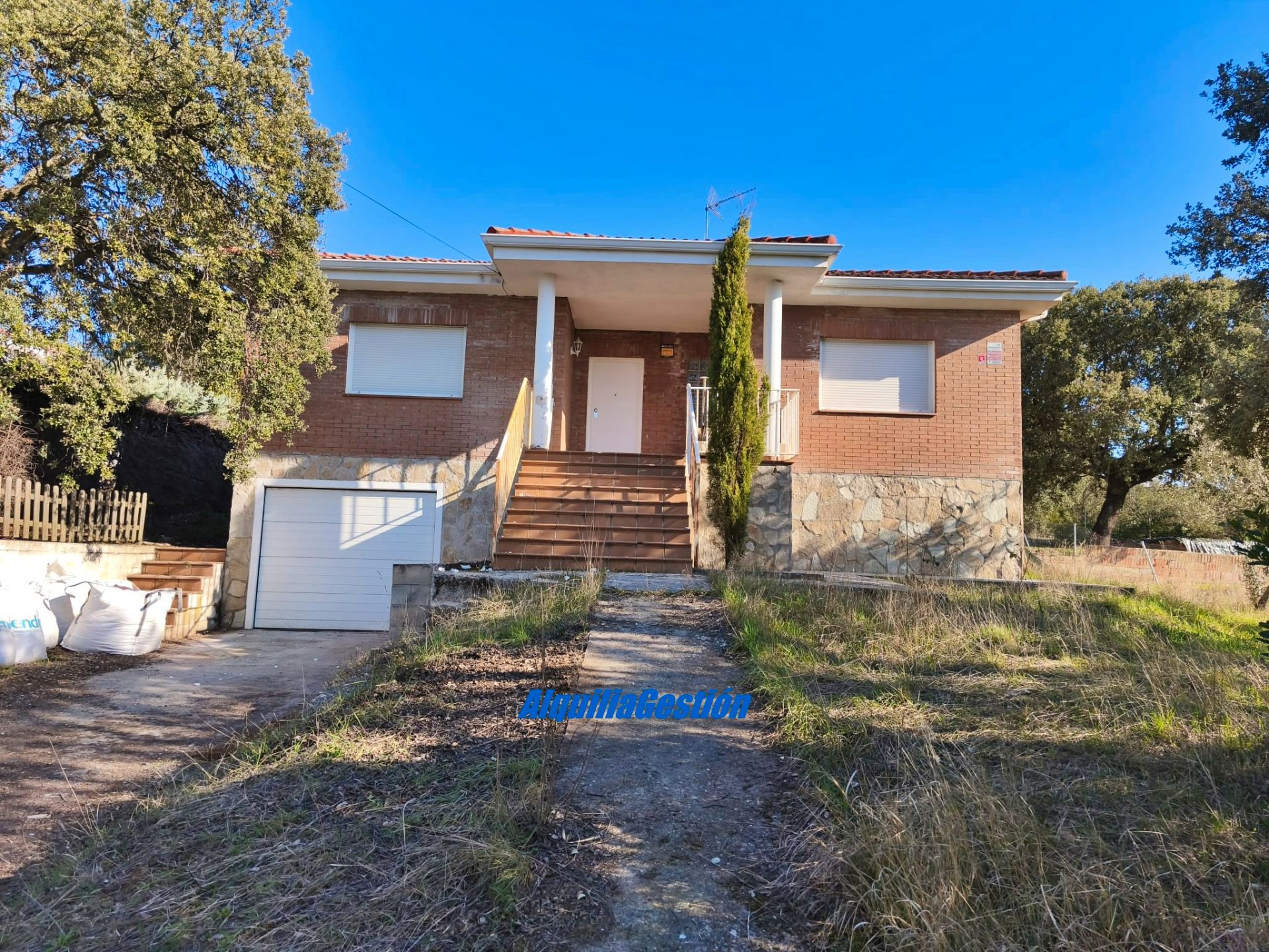 Vista exterior de Casa o chalet en venta en Valdeaveruelo con Calefacción, Jardín privado y Parquet