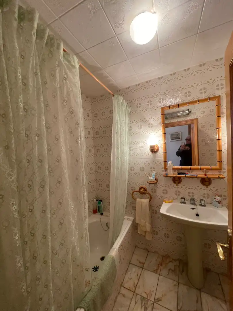 Baño de Casa o chalet en venta en Pedrosa del Rey con Calefacción, Jardín privado y Terraza