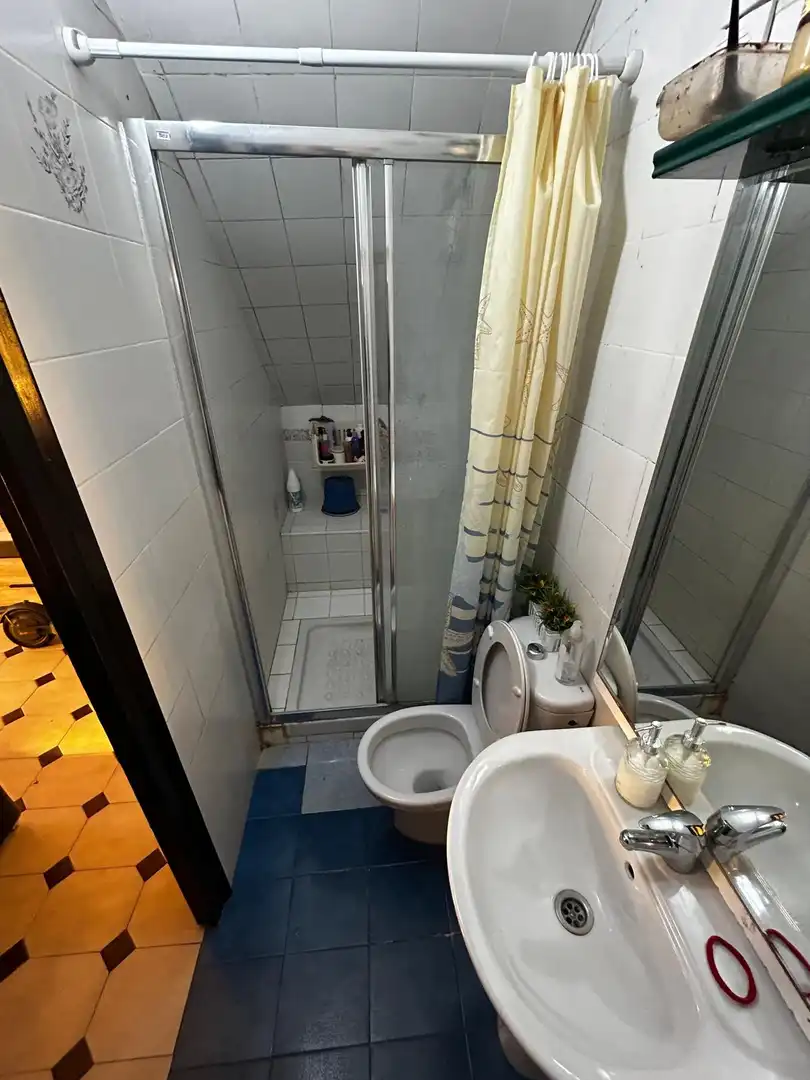 Bany de Casa o xalet en venda en L'Hospitalet de Llobregat