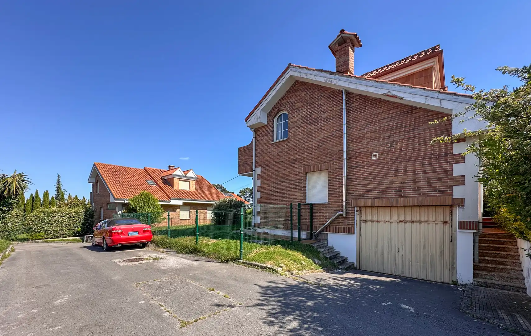 Vista exterior de Casa o xalet en venda en Marina de Cudeyo amb Calefacció, Jardí privat i Terrassa
