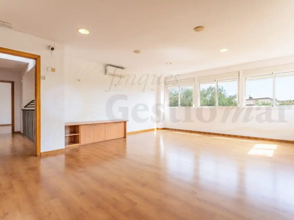 Living room of Commercial properties for sale in Cambrils