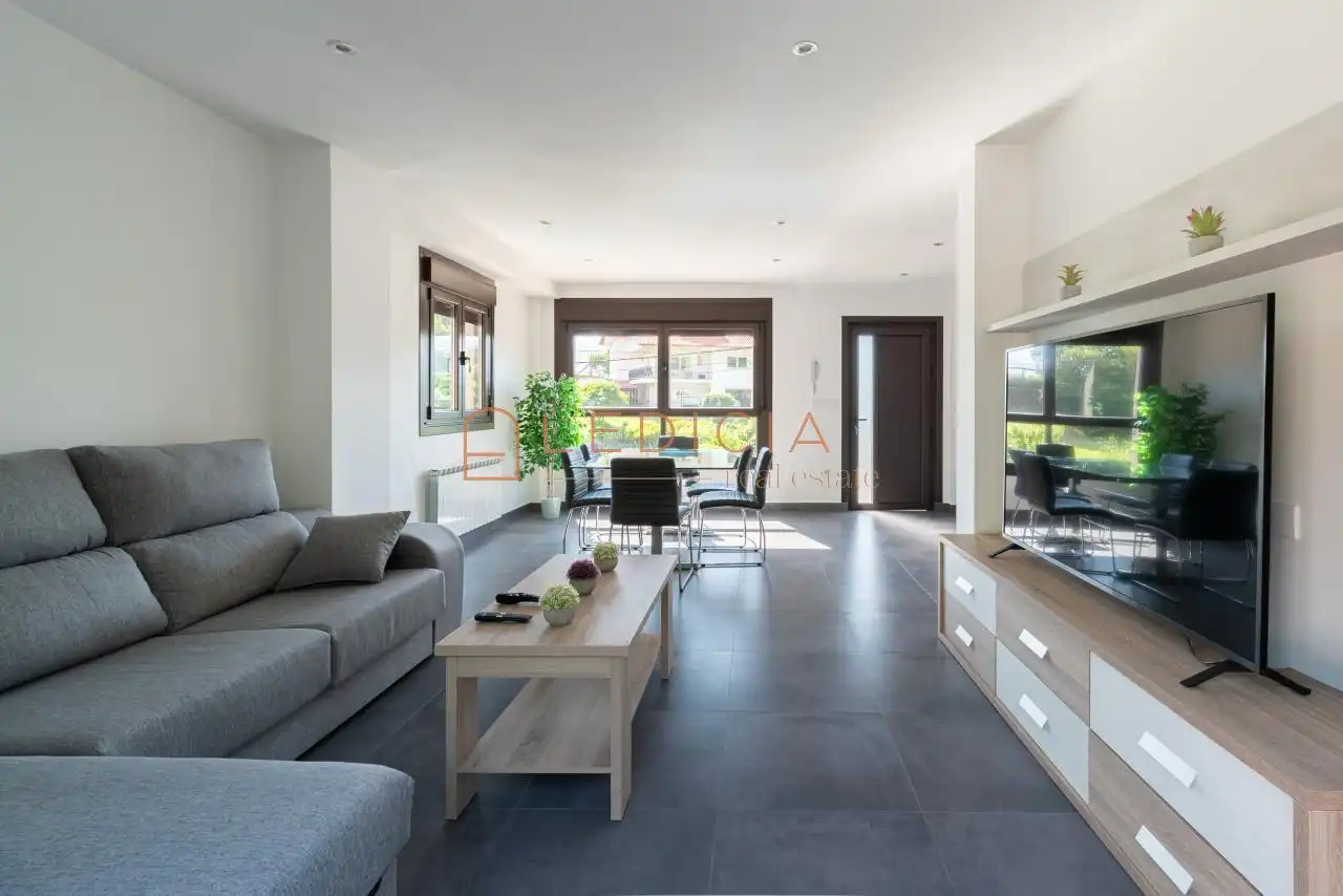 Living room of Houses for sale in Moaña  with Heating, Private garden and Swimming Pool