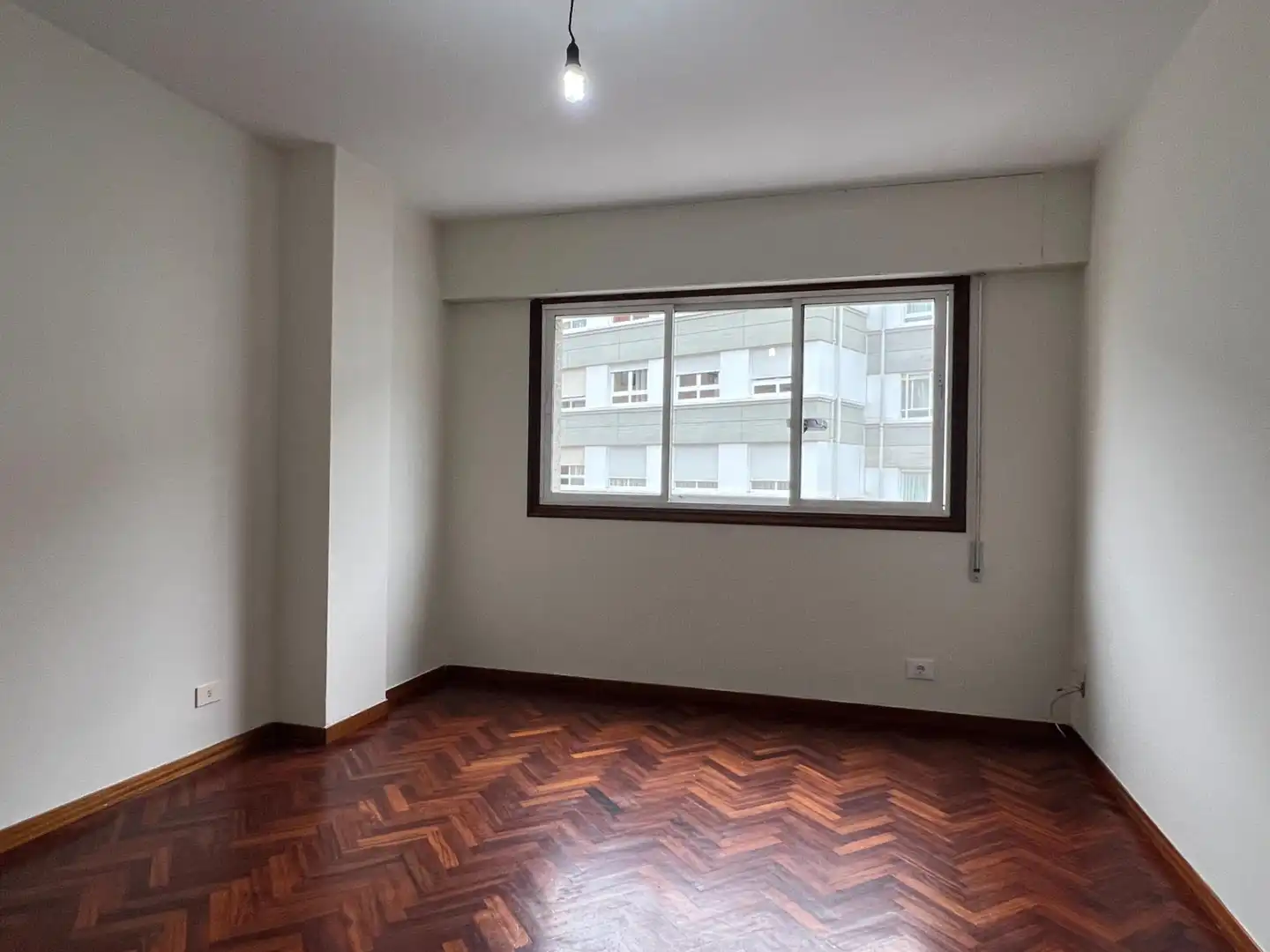 Dormitori de Pis de lloguer en Cambre  amb Parquet i Traster