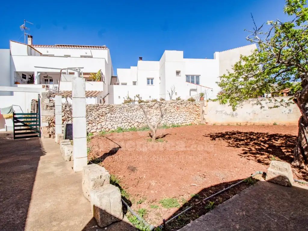 Außenansicht von Haus oder Chalet zum Verkauf in Sant Lluís mit Terrasse
