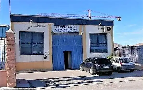Außenansicht von Fabrikhallen zum Verkauf in Orihuela