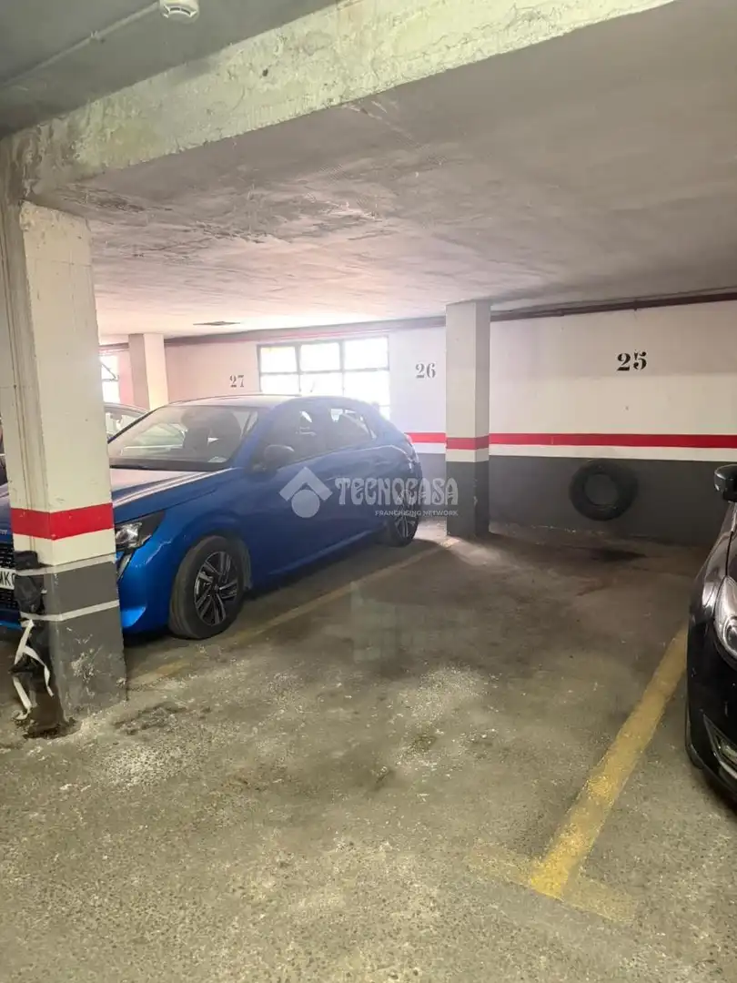 Parking de Piso en venta en Madrid con Aire acondicionado, Calefacción y Terraza