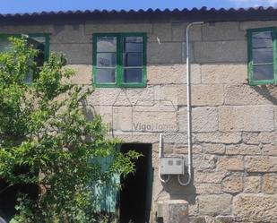 Vista exterior de Casa o xalet en venda en Moaña amb Jardí privat