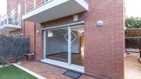 Exterior view of House or chalet for sale in  Barcelona Capital  with Air Conditioner, Terrace and Balcony