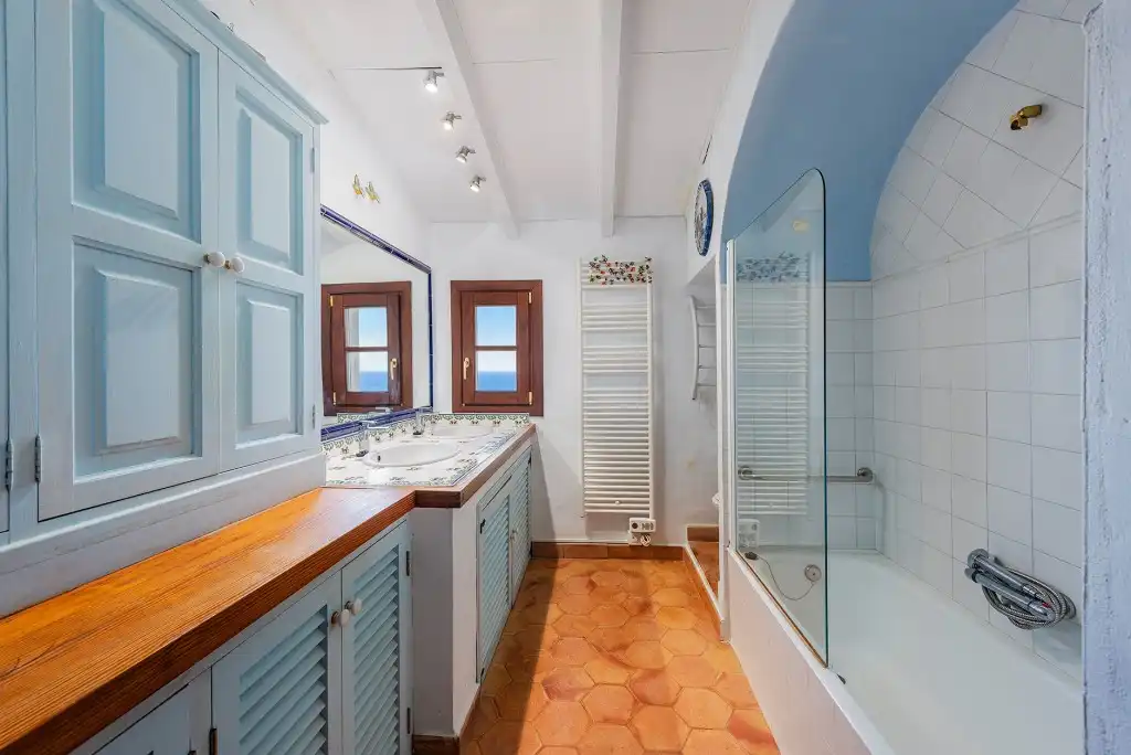 Bathroom of Country homes for sale in Deià  with Private garden, Terrace and Storage room