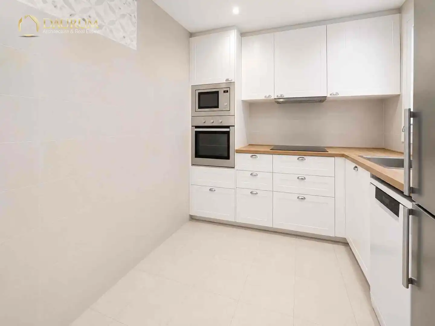 Kitchen of Flat for sale in Sevilla  with Air Conditioner, Heating and Swimming Pool