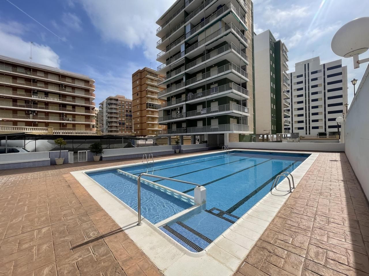 Swimming pool of Flat for sale in Cullera  with Air Conditioner, Terrace and Balcony