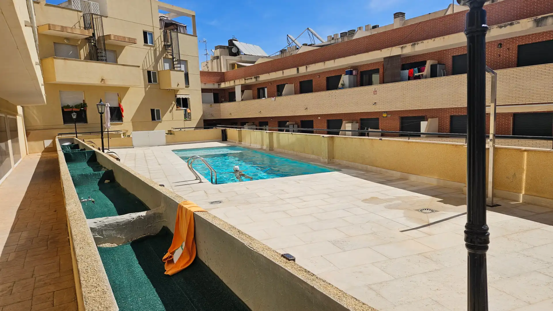 Swimming pool of Flat for rent in El Campello  with Air Conditioner, Heating and Parquet flooring