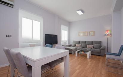 Living room of Flat for sale in  Granada Capital  with Air Conditioner, Heating and Balcony