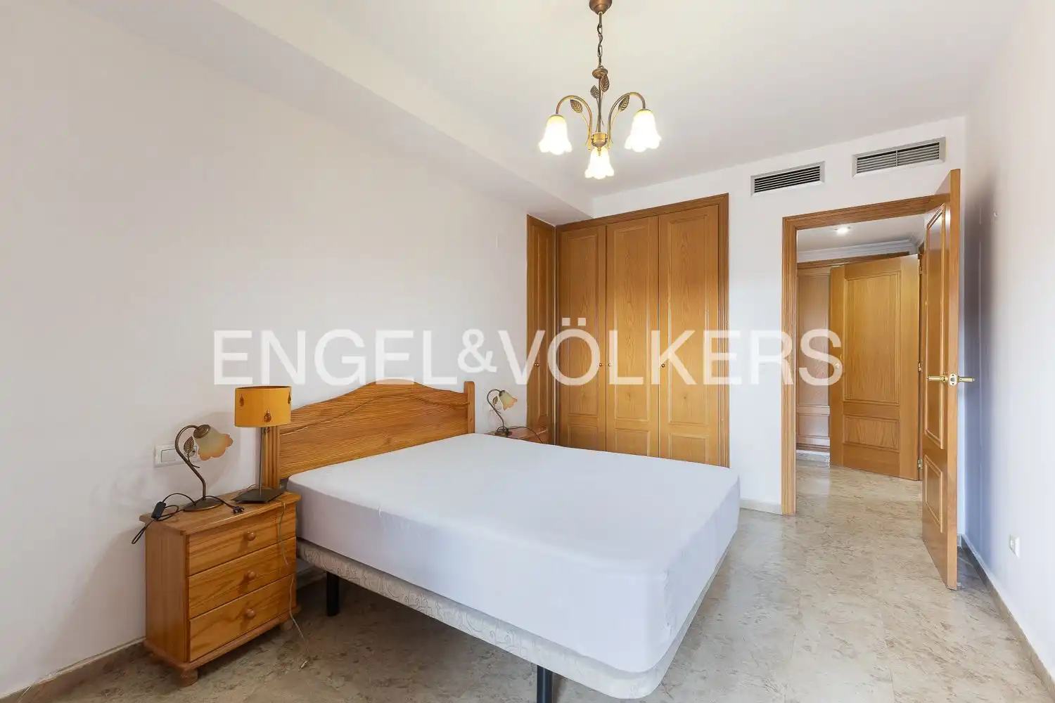 Habitación de Piso de alquiler en Valencia con Aire acondicionado, Calefacción y Jardín privado