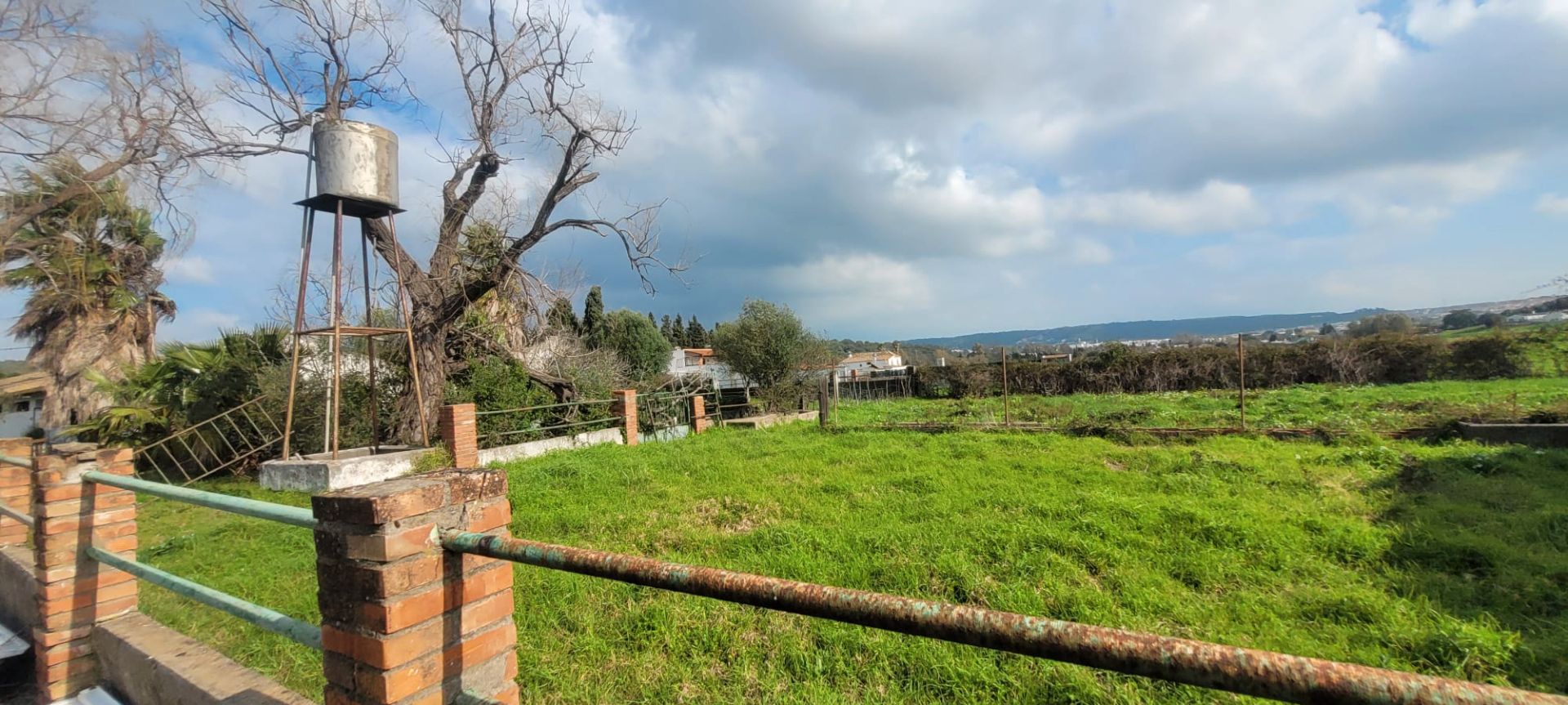 Finca rústica en venda en Los Barrios amb Jardí privat i Piscina