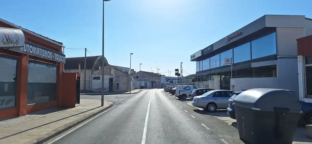 Vista exterior de Local en venda en Cullera amb Aire condicionat, Calefacció i Terrassa