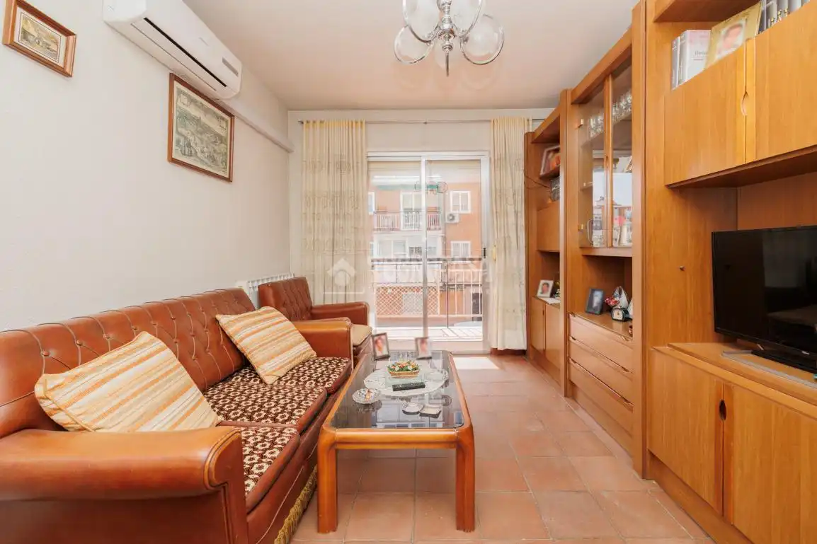 Sala d'estar de Pis en venda en  Madrid Capital amb Aire condicionat, Calefacció i Terrassa