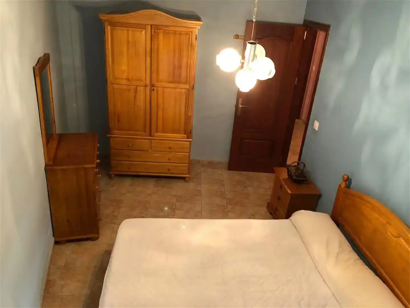 Habitación de Piso en venta en Mora de Rubielos con Jardín privado, Trastero y Amueblado