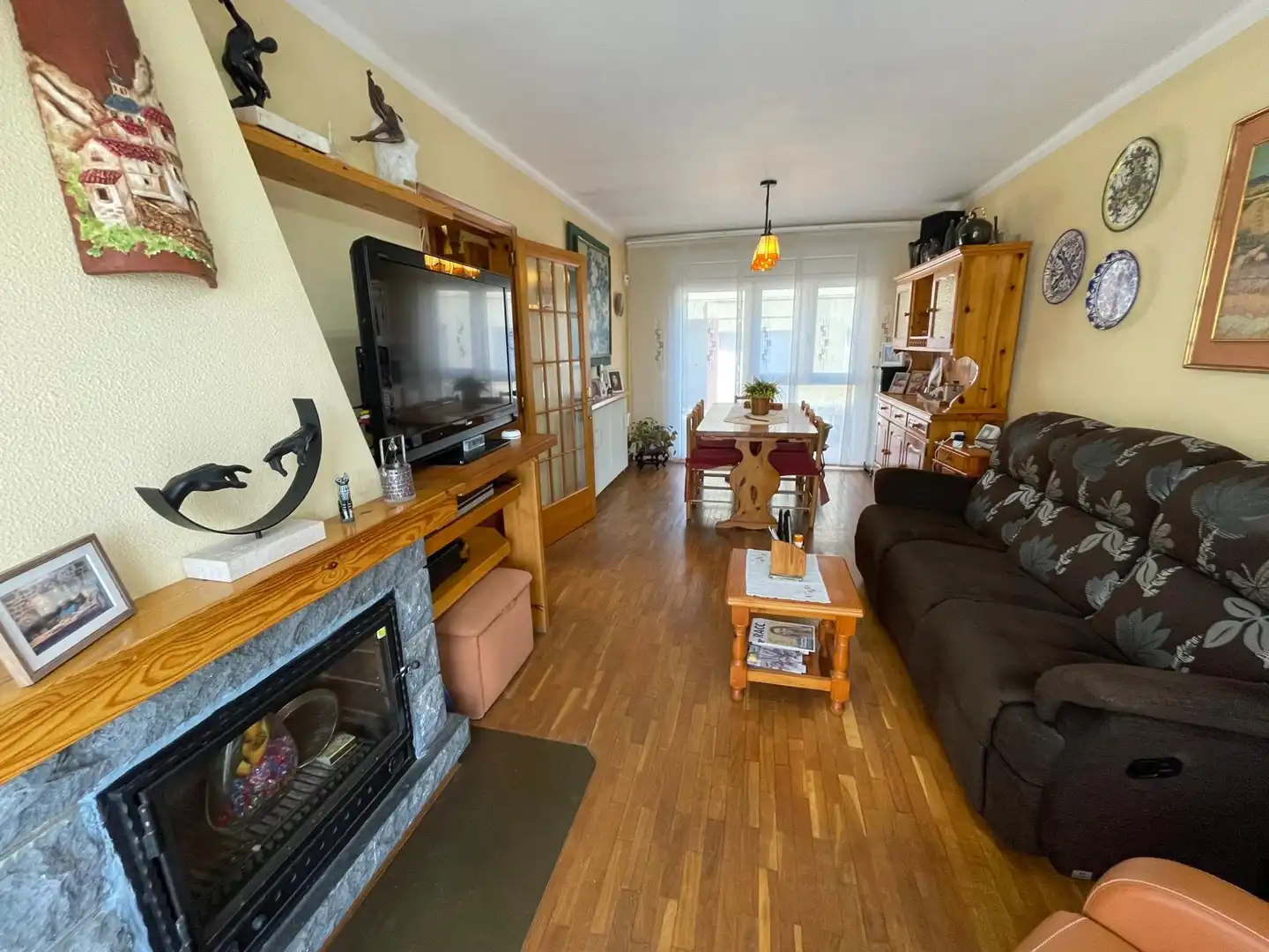 Living room of Detached homes for sale in Sant Pau de Segúries  with Heating, Parquet flooring and Terrace