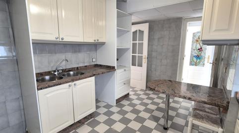 Foto 5 de Piso en venta en Avenida del Perú, Valdepasillas - La Paz - Huerta Rosales, Badajoz