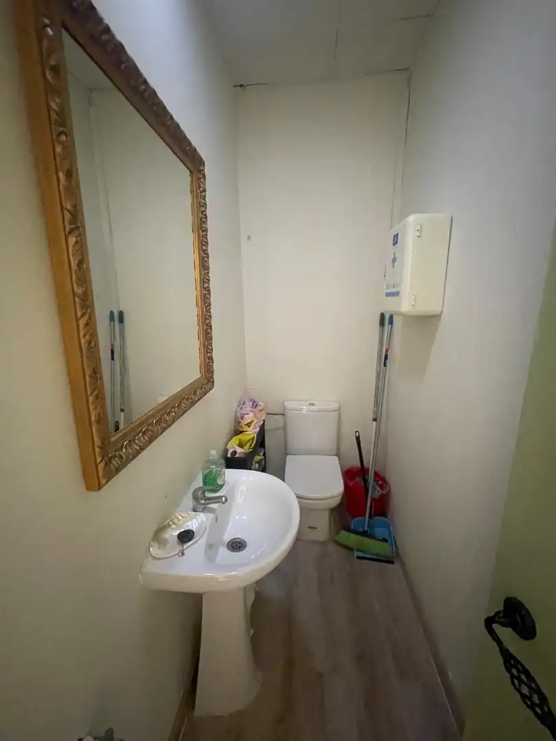Badezimmer von Geschaftsraum zur Miete in Málaga
