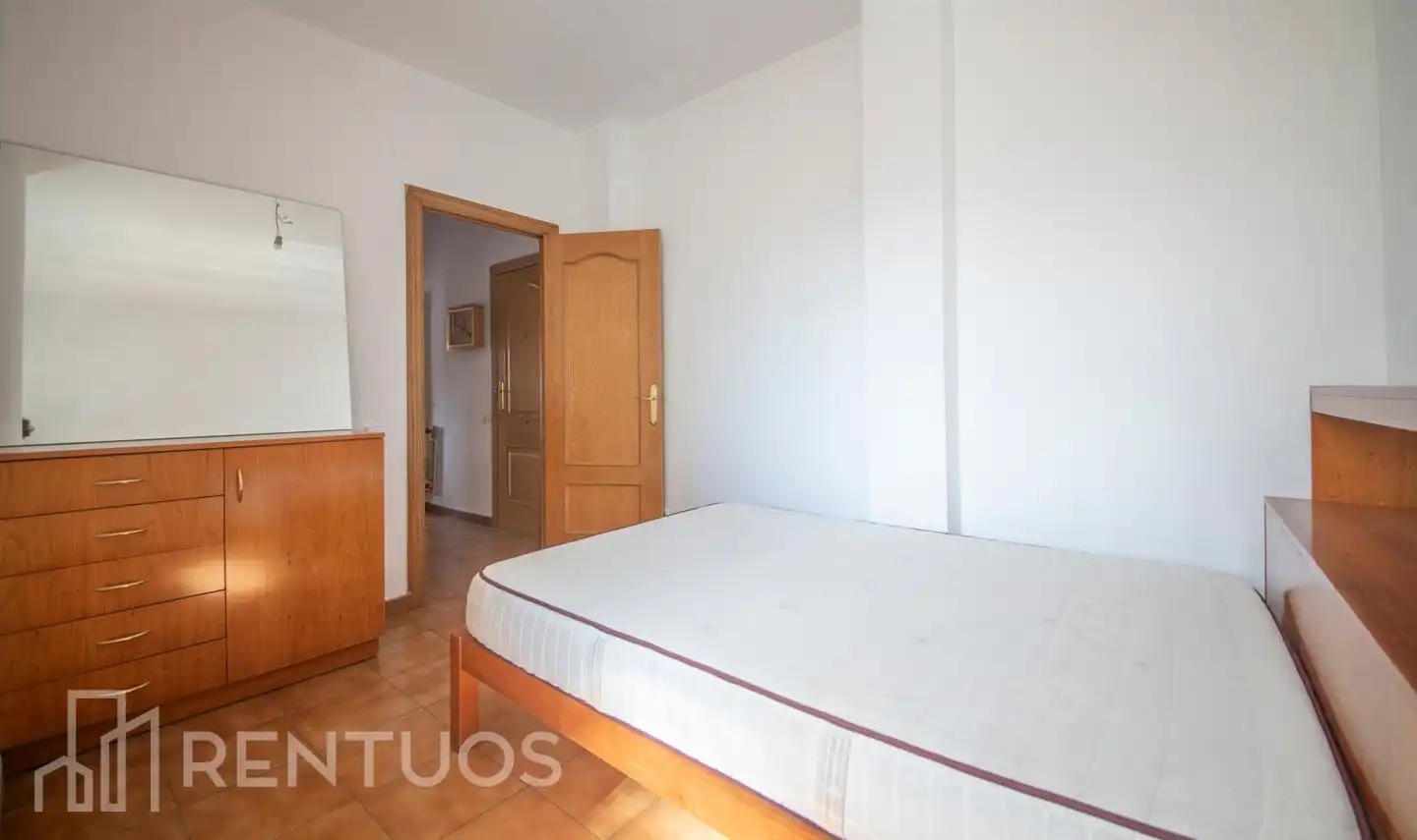 Schlafzimmer von Wohnung zum Verkauf in Montcada i Reixac mit Klimaanlage, Heizung und Balkon