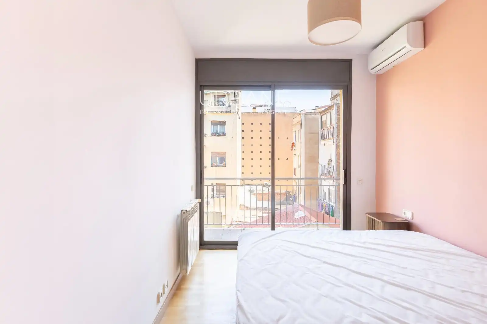 Bedroom of Flat for rent in Barcelona  with Air Conditioner, Terrace and Furnished
