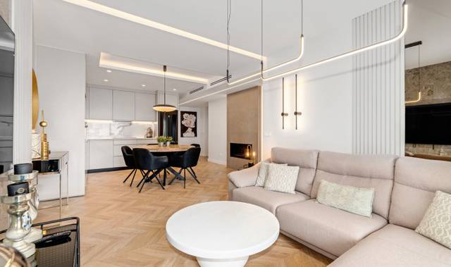 Apartamento en Alquiler en CALIFA-UR NVA ANDALUCIA, 16 en Nueva Andalucía centro