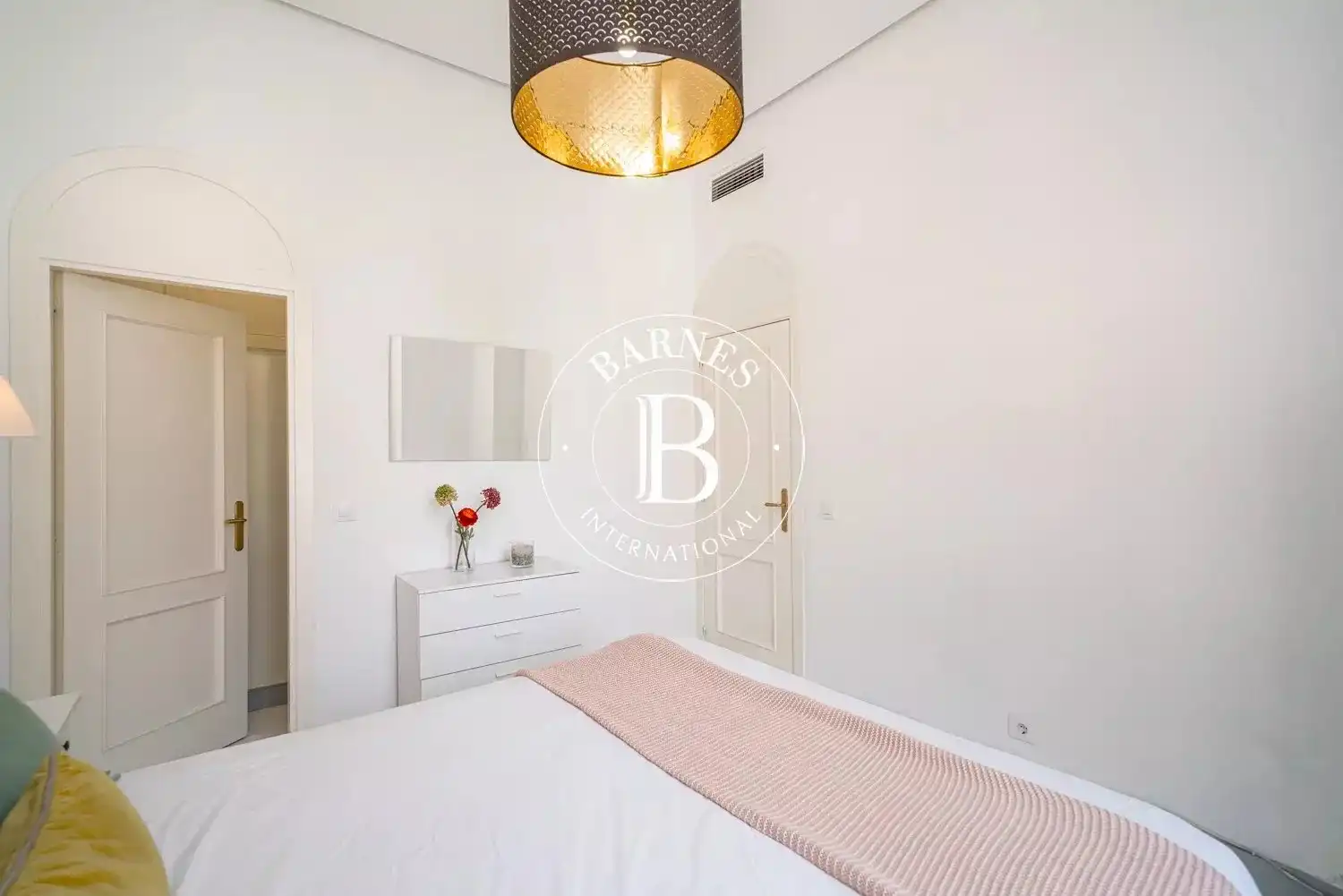 Habitación de Piso de alquiler en Madrid con Aire acondicionado, Calefacción y Amueblado