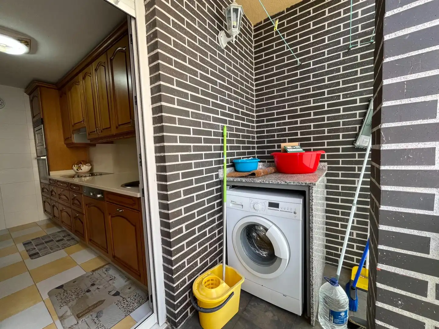 Cuina de Pis en venda en Val de San Vicente  amb Calefacció, Terrassa i Piscina comunitària