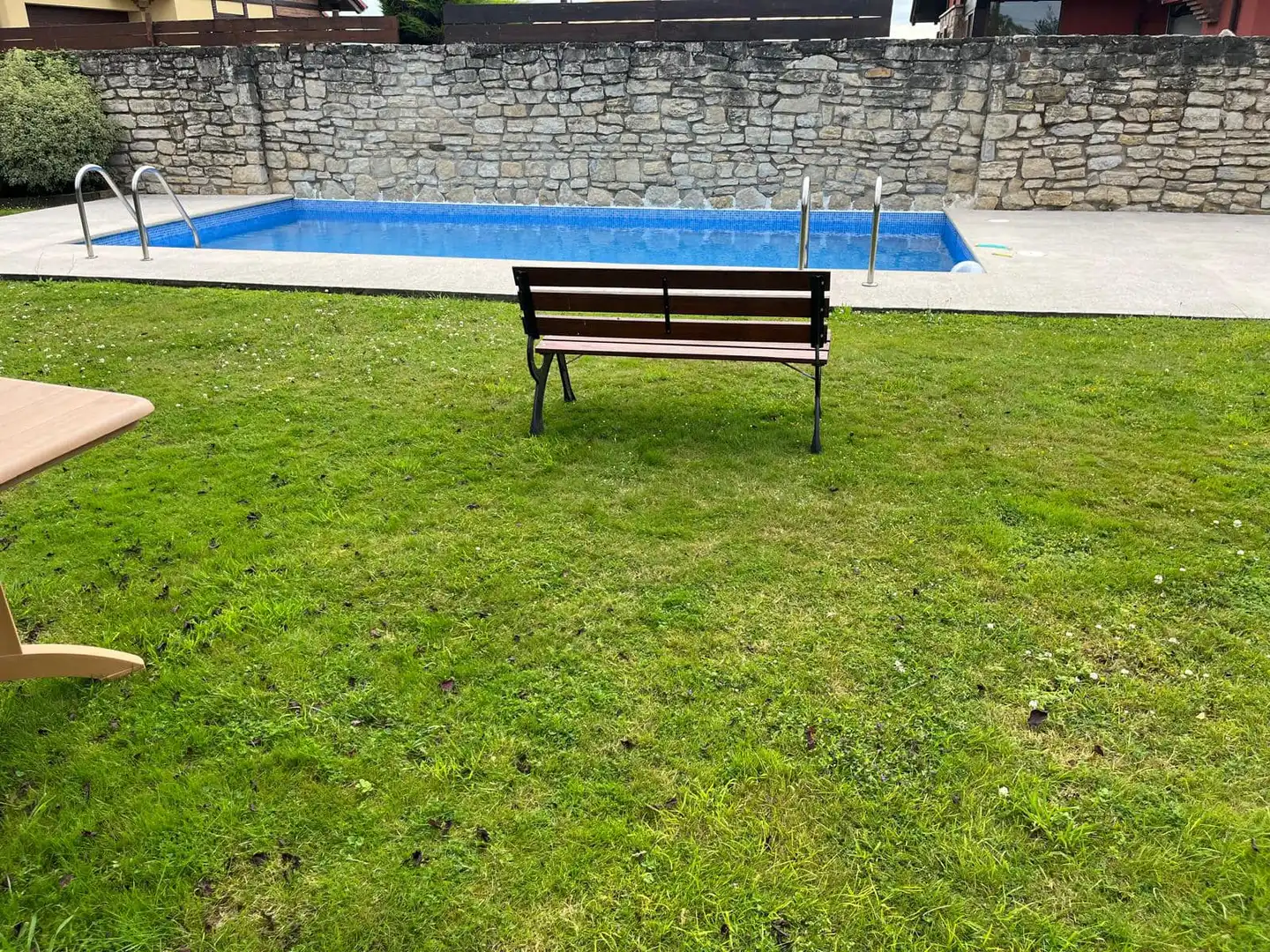 Schwimmbecken von Haus oder Chalet zum Verkauf in Suances mit Heizung, Privatgarten und Parkett