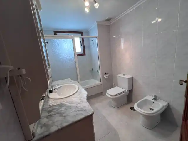 Baño de Piso en venta en A Coruña Capital  con Calefacción, Parquet y Terraza