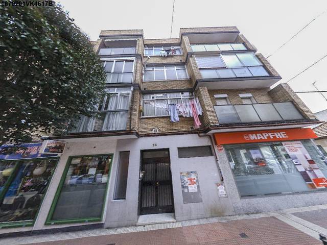 Piso en Venta en C/ Encarnación Oviol en Los Rosales