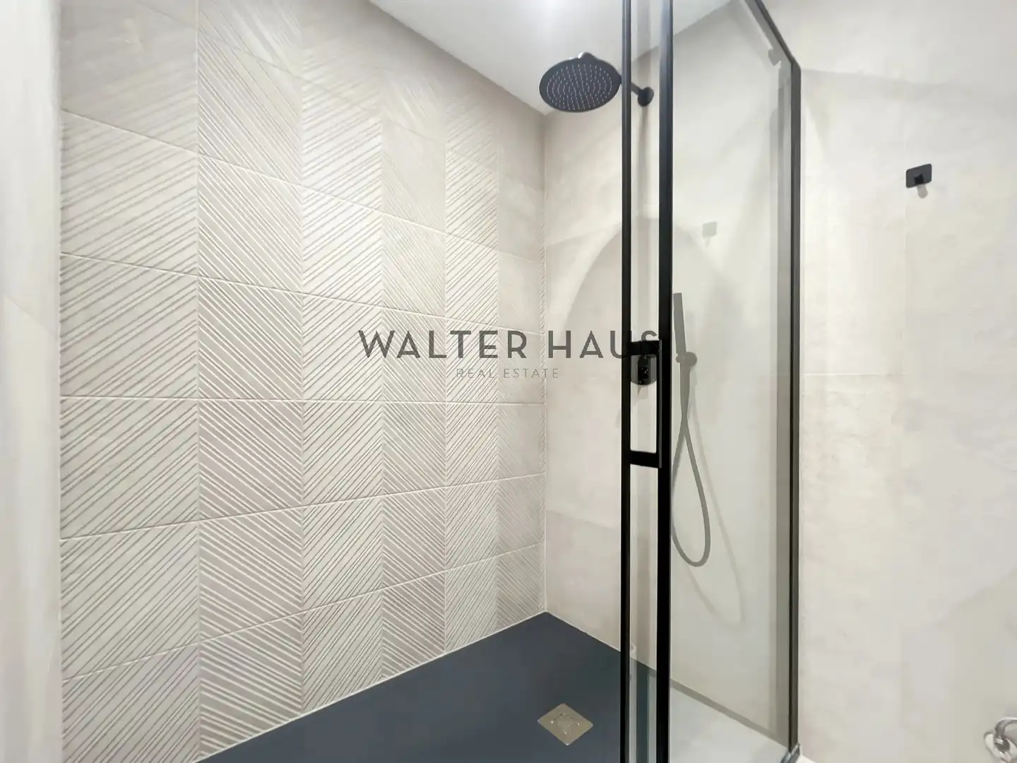 Baño de Piso de alquiler en Barcelona con Aire acondicionado y Amueblado