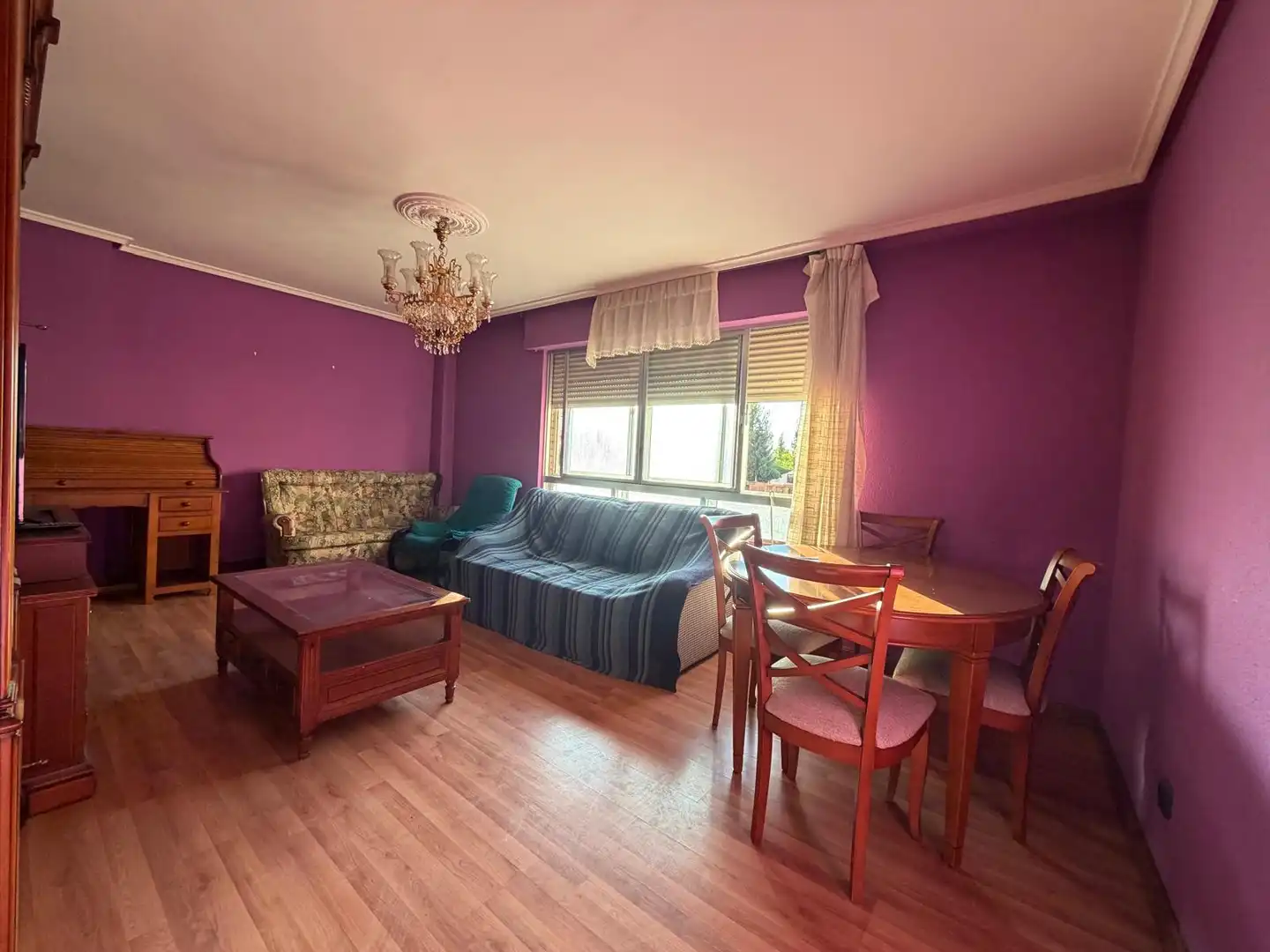 Sala de estar de Piso en venta en Venta de Baños con Calefacción, Parquet y Terraza