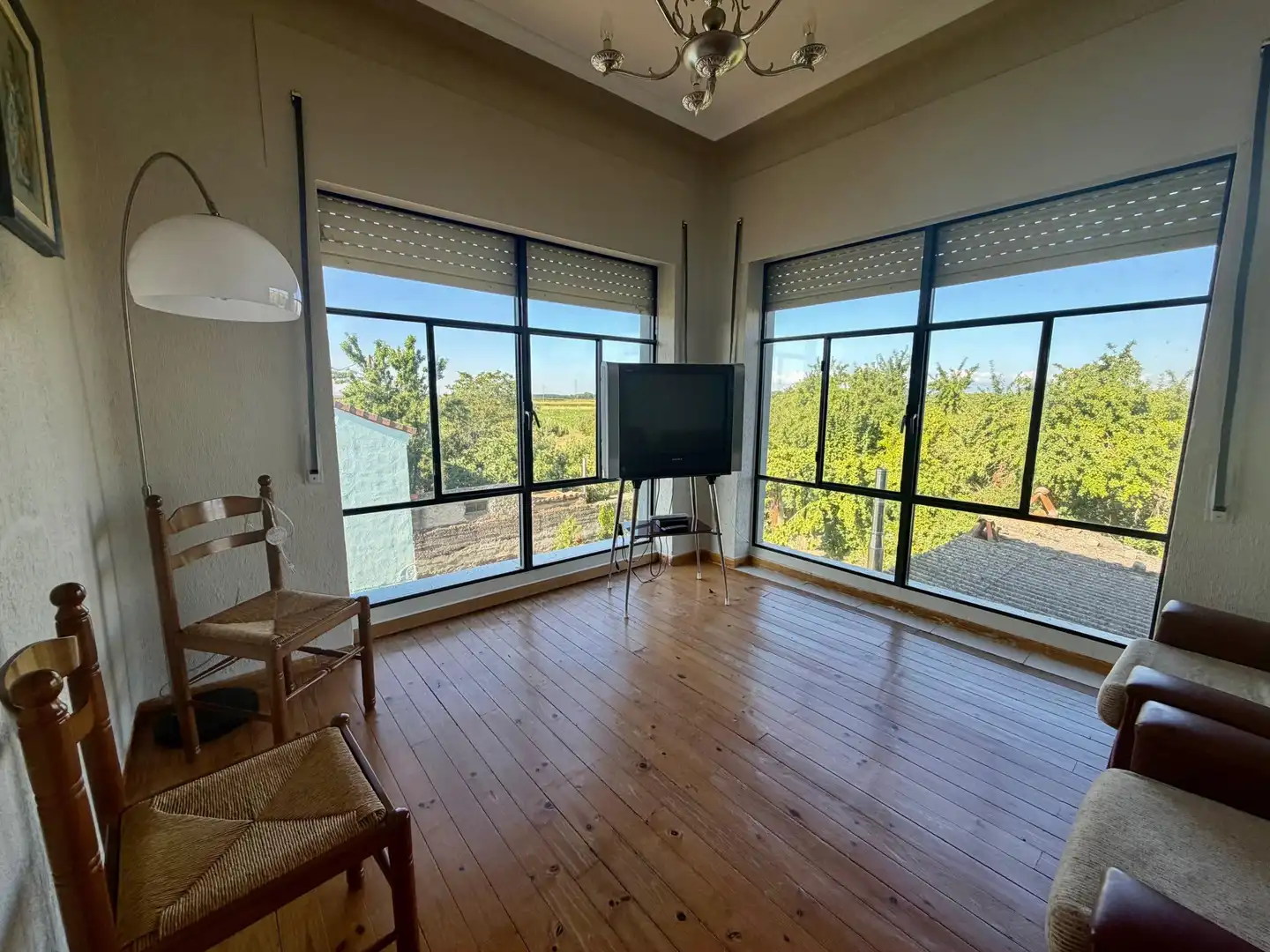 Sala d'estar de Casa o xalet en venda en Villarejo de Órbigo amb Terrassa i Balcó