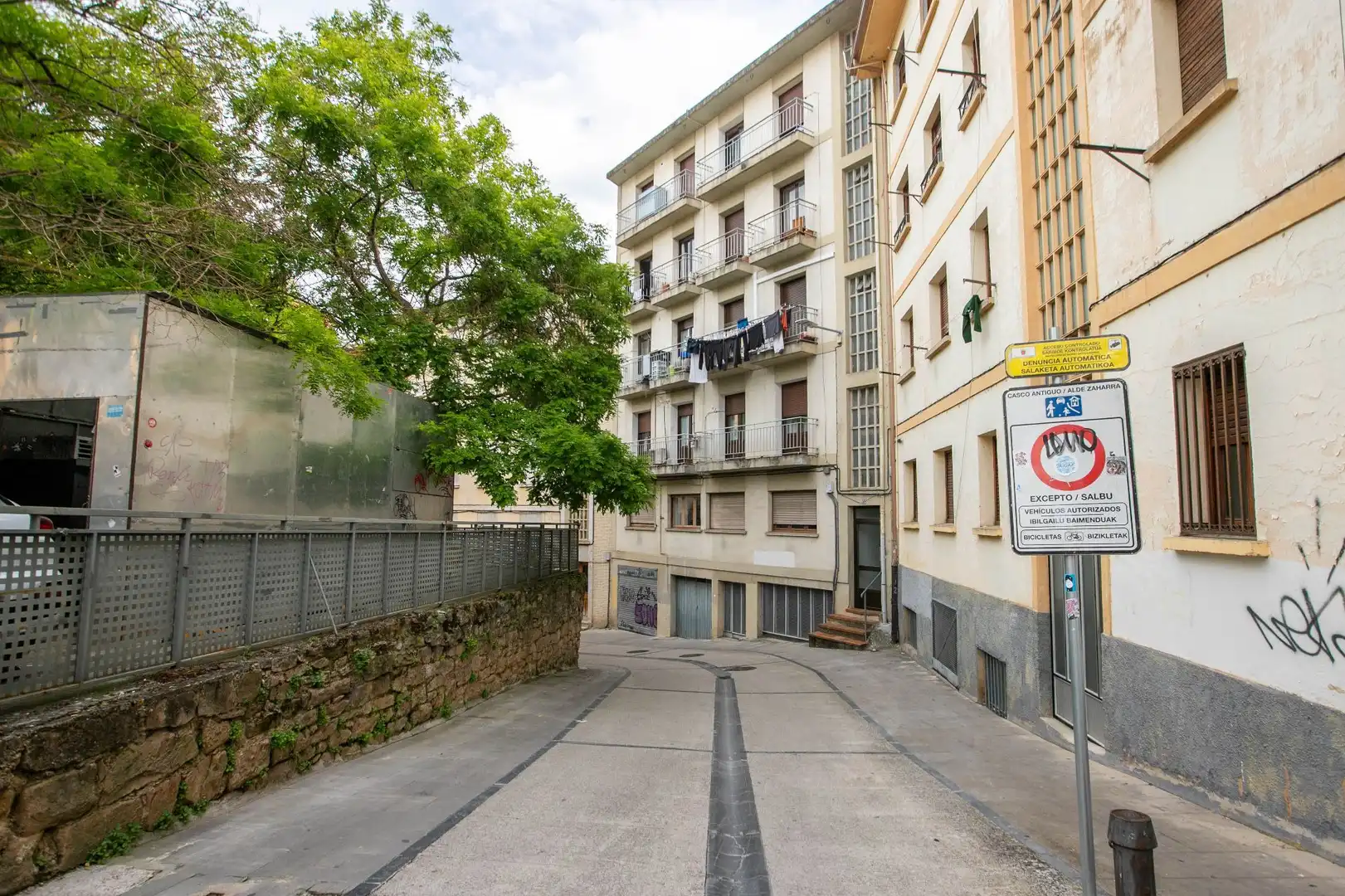 Außenansicht von Wohnung zum Verkauf in Estella / Lizarra mit Heizung, Terrasse und Möbliert
