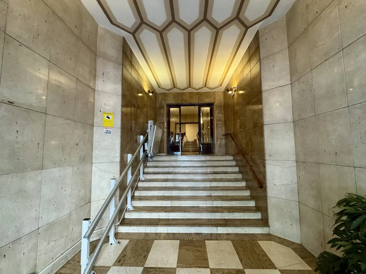 Flat for sale in Madrid  with Air Conditioner and Heating