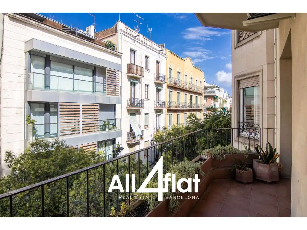 Exterior view of Flat for rent in Barcelona  with Air Conditioner, Parquet flooring and Furnished