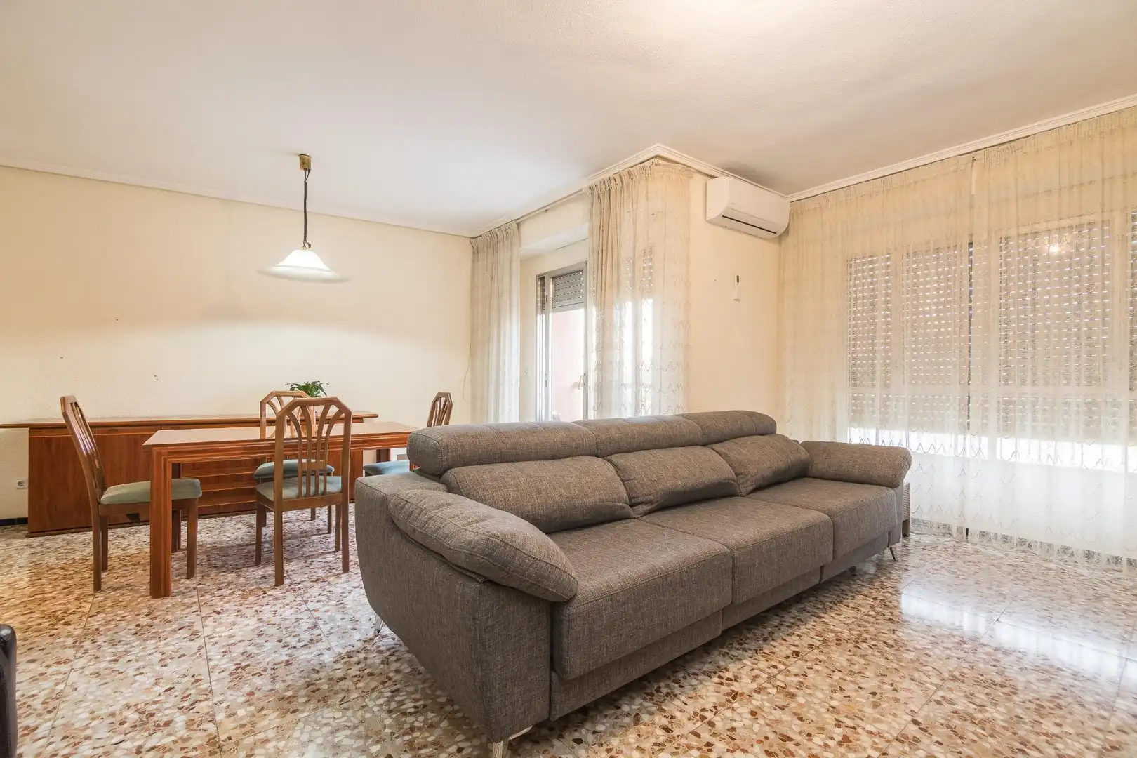 Living room of Flat for sale in Elche / Elx  with Balcony