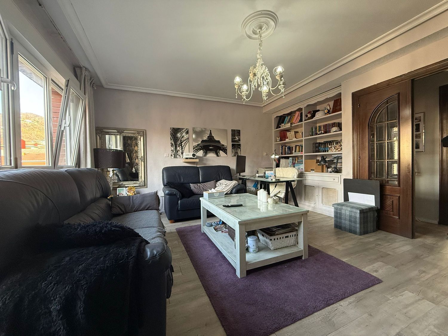 Sala d'estar de Pis en venda en San Martín del Rey Aurelio amb Piscina