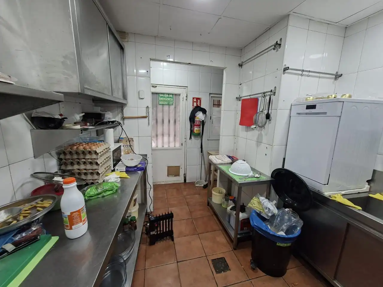 Kitchen of Commercial properties for sale in Madrid  with Air Conditioner