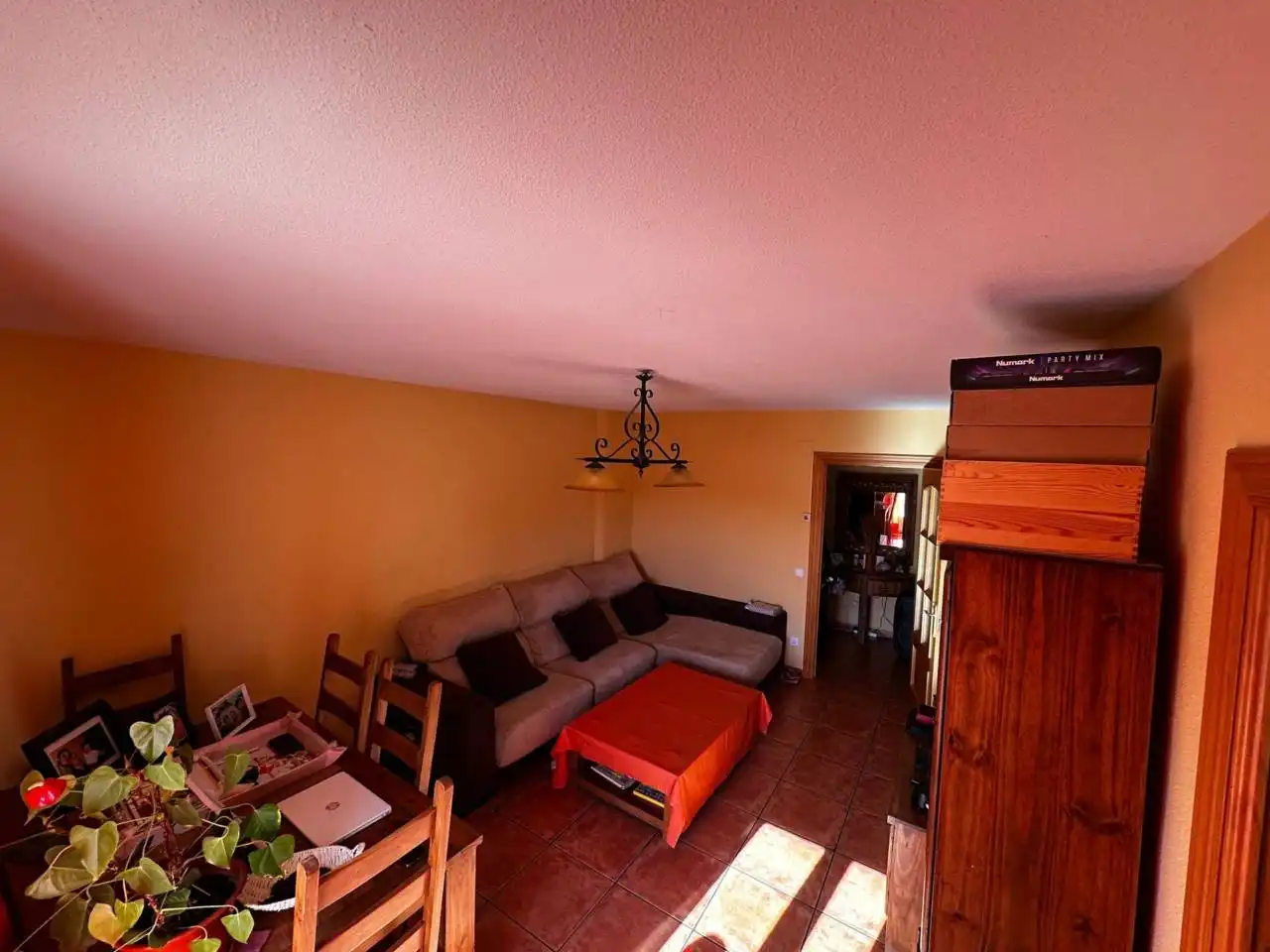 Sala de estar de Piso en venta en Villarrubia de Santiago con Aire acondicionado, Calefacción y Terraza