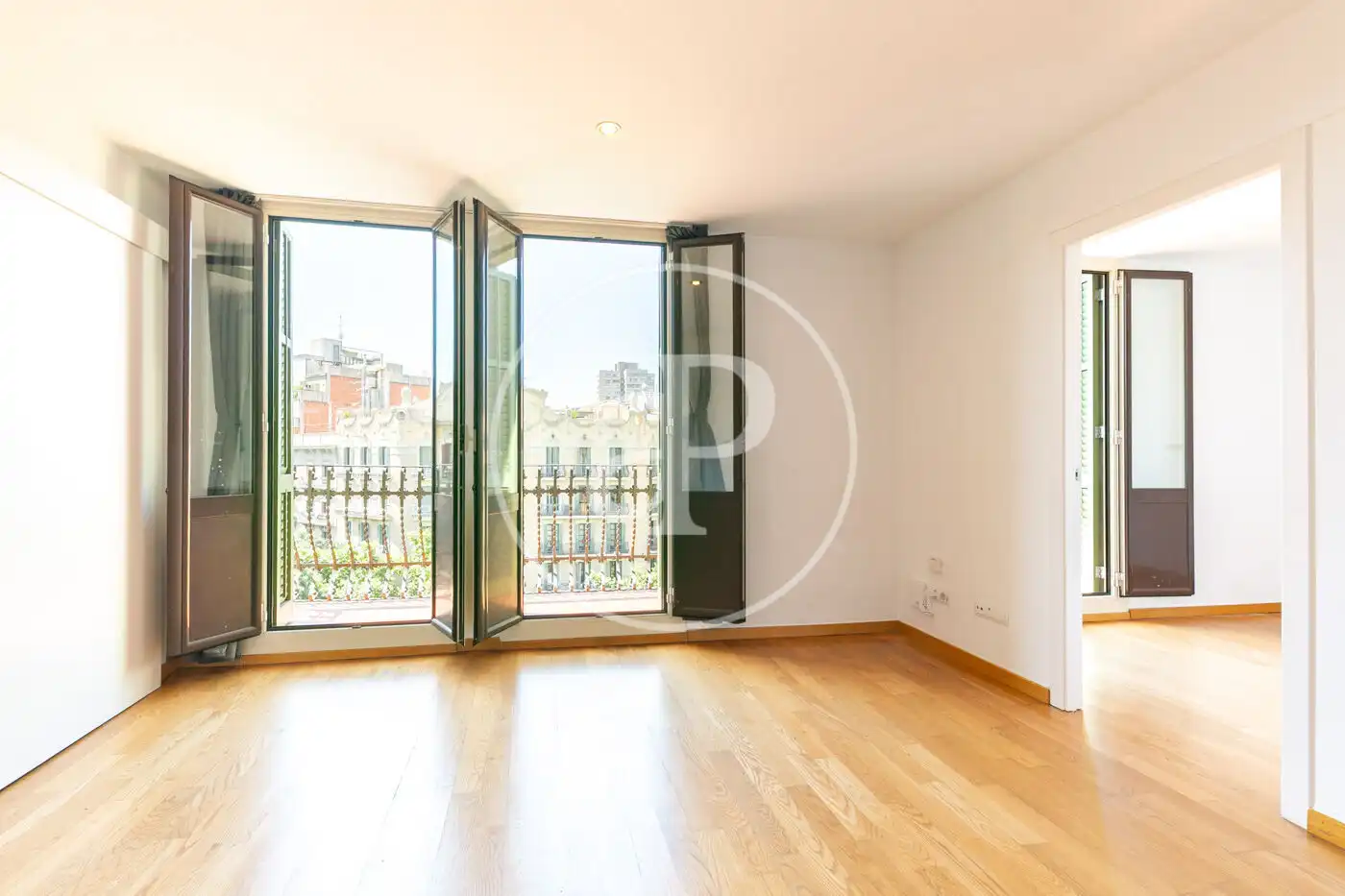 Schlafzimmer von Dachboden zum Verkauf in Barcelona mit Klimaanlage, Heizung und Terrasse
