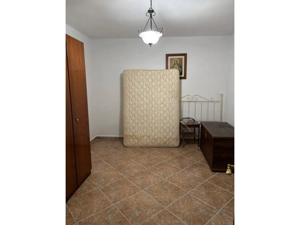 Dormitori de Casa o xalet en venda en San Bartolomé de la Torre amb Terrassa