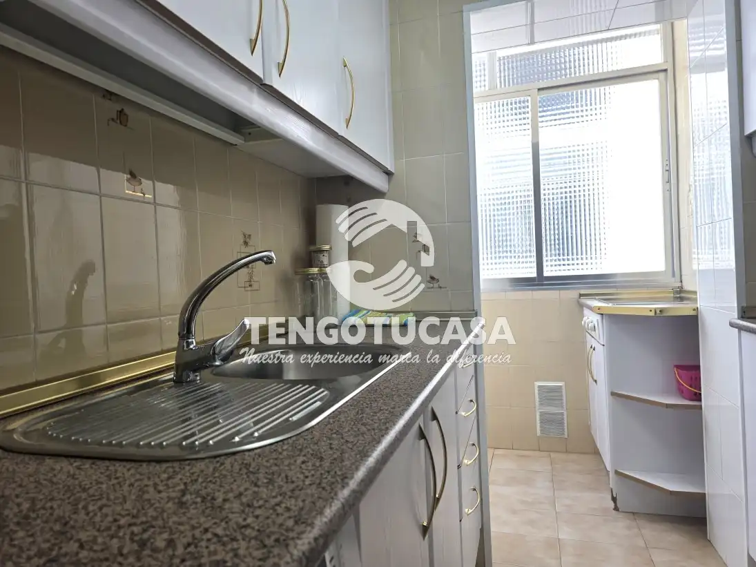 Cocina de Piso en venta en Madrid con Calefacción, Parquet y Terraza