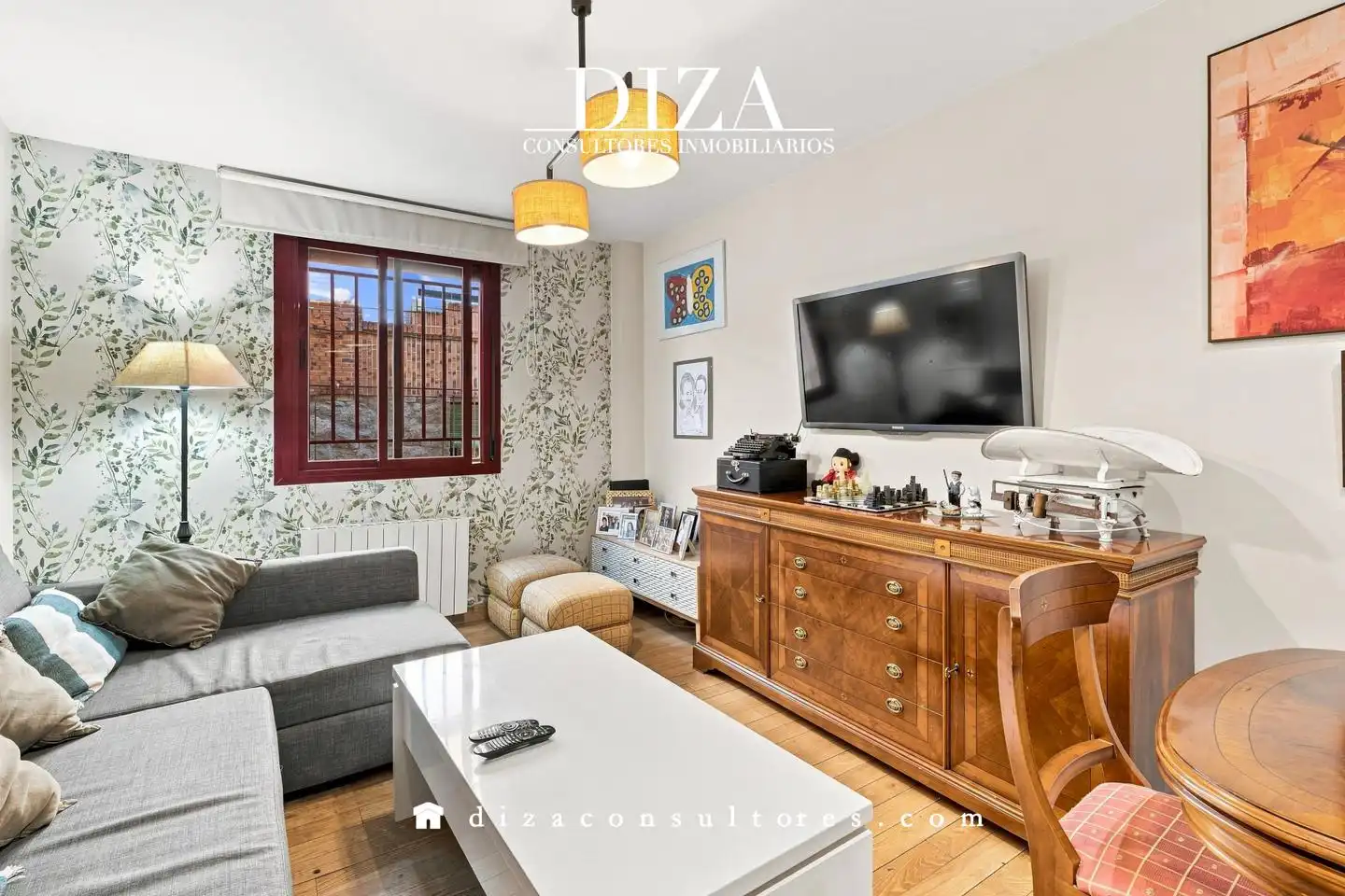 Living room of Ground floor for sale in Madrid  with Air Conditioner, Heating and Terrace