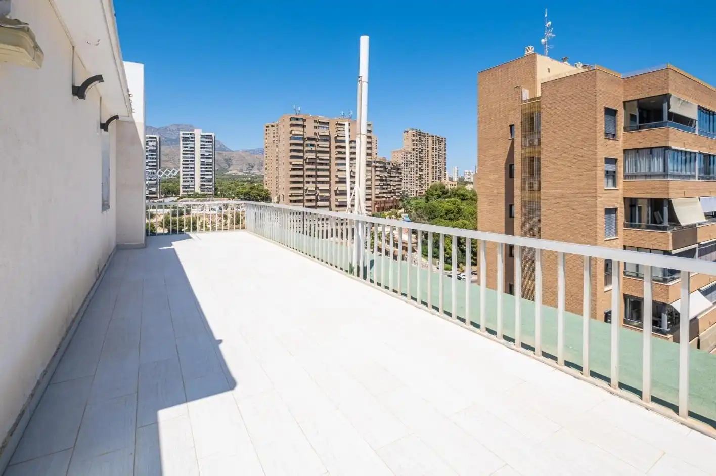 Penthouse mit Terrasse zum Verkauf in Playa de Poniente, imagen 26