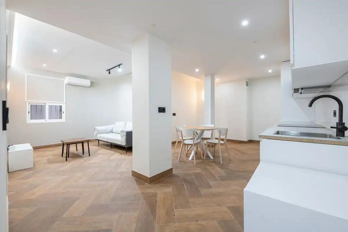 Loft zum Verkauf in Madrid mit Klimaanlage, Heizung und Möbliert